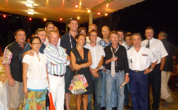 Rugby : Les vielles pompes de Tahiti remercient leurs sponsors…en présence de Fabien Pelous.