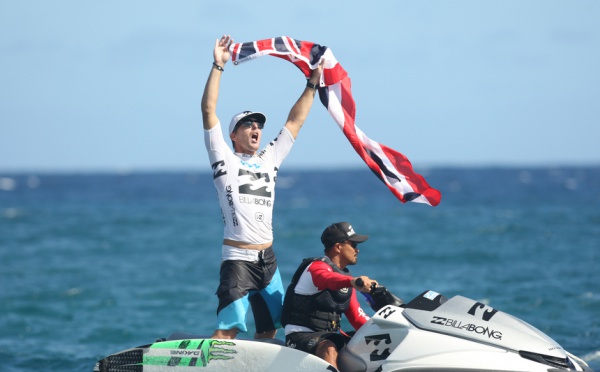 Cérémonie en hommage à Andy Irons le dimanche 7 nov-10 à Papenoo