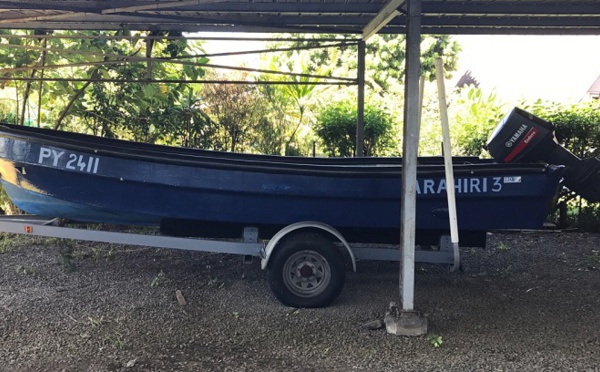 Un bateau, des meubles et de nombreuses voitures mises aux enchères