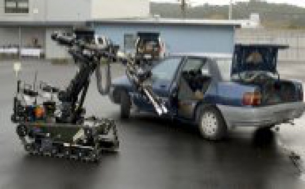 Secours aux mineurs néo-zélandais : le robot tombe en panne