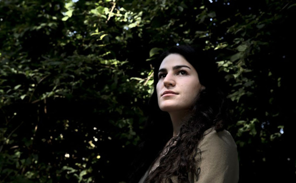 Jeune femme frappée à Paris: le suspect a reconnu être l'homme sur la vidéo