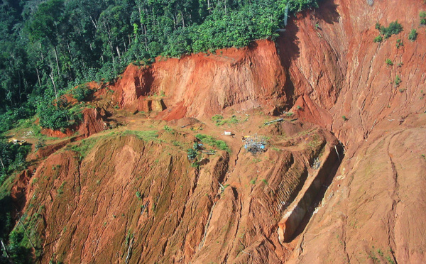 Rugy : le projet minier Montagne d'or (Guyane) est à "reprendre"