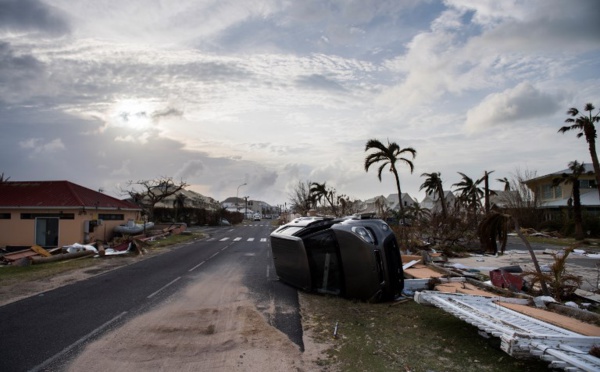 Saint-Martin peine à faire face à ses débris et encombrants