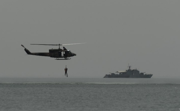 La Royal Navy en mer de Chine: Pékin furieux