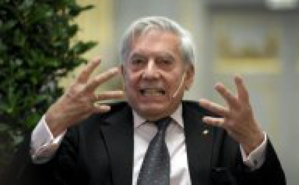 Nobel: Mario Vargas Llosa appelle à combattre dictatures et fanatismes