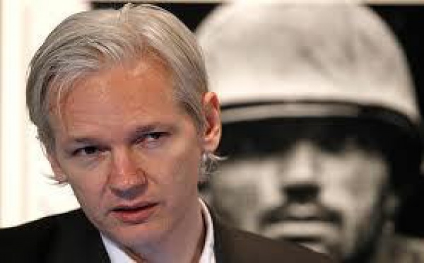 Les hackers partisans de WikiLeaks lancent une "guerre du net"