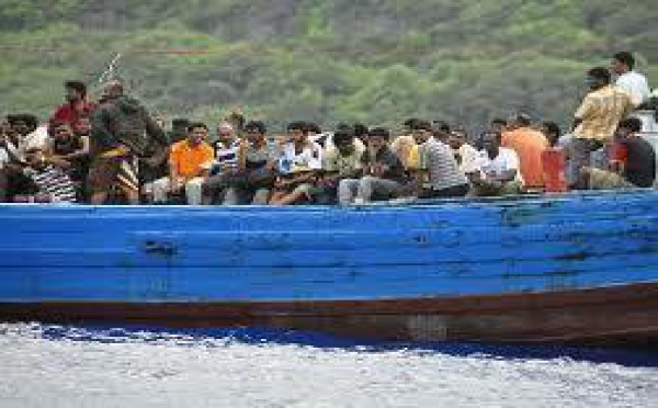 Australie: des dizaines d'immigrés noyés dans un naufrage, selon des témoins