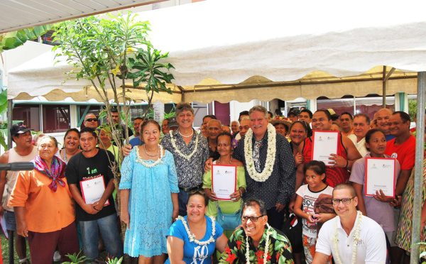 Remise de clés de fare OPH et de bons en matériaux