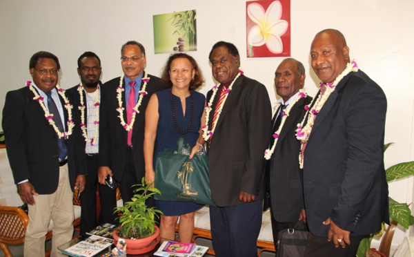 La ministre de l'Education rencontre le président du Parlement ni-vanuatu