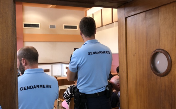 Un an de prison ferme pour un vol chez le patron de la gendarmerie