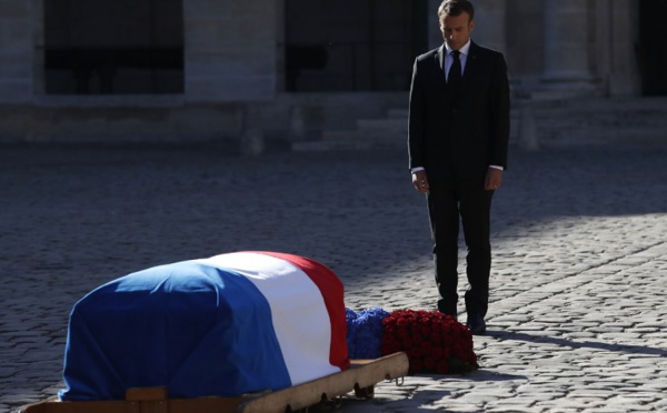 L'adieu au géant Aznavour, monument de la chanson et "visage de la France"