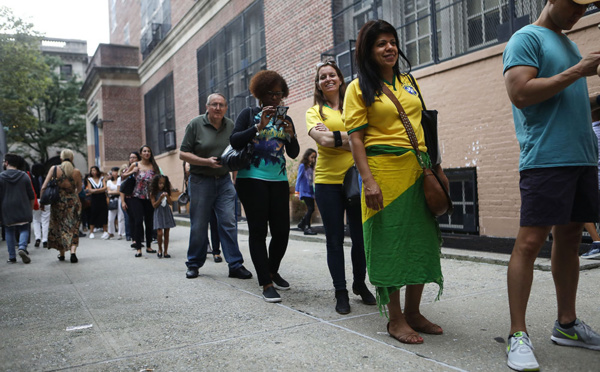 Présidentielle au Brésil: duel incertain Bolsonaro/Haddad au 2e tour