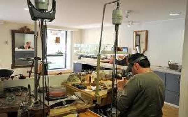 CONCOURS DE CREATION A L'ECOLE DE BIJOUTERIE