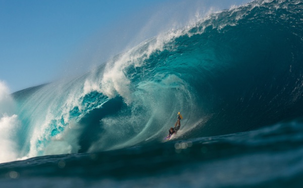Bodyboard - Teahupo'o : Manea Fabisch prend la " bombe "
