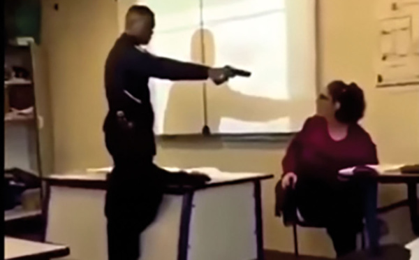 Le lycéen qui avait braqué sa professeure avec une arme factice mis en examen