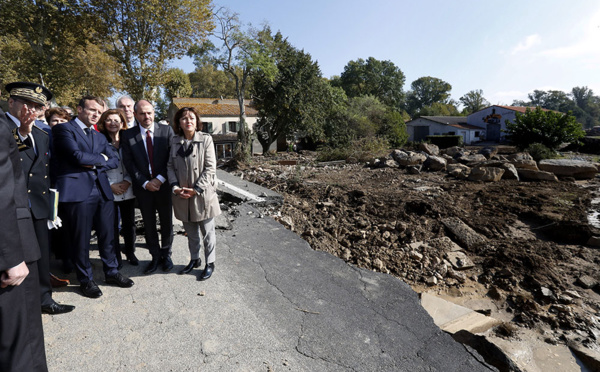 "On va faire vite", promet Macron aux sinistrés de l'Aude