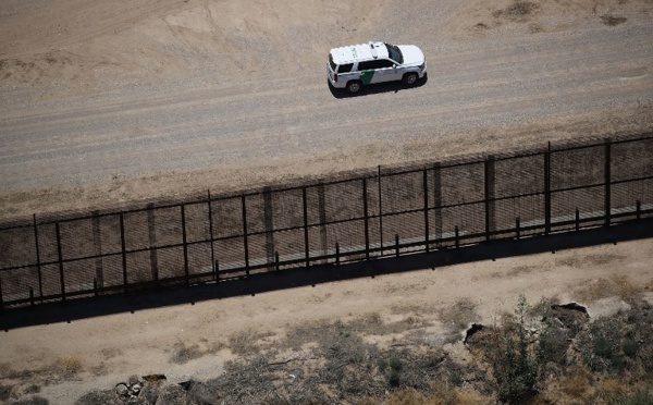 Face à l'avancée des migrants au Mexique, Trump va déployer l'armée à la frontière