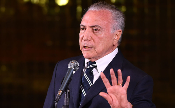 Bolsonaro élu, plongée dans l'inconnue pour le Brésil