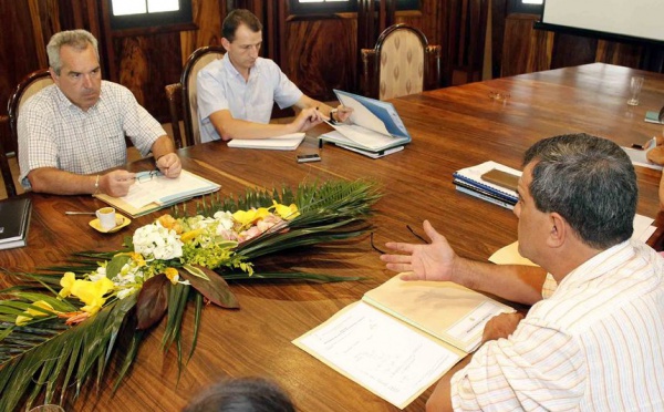 Réunion de travail entre le haut-commissaire et le vice-président