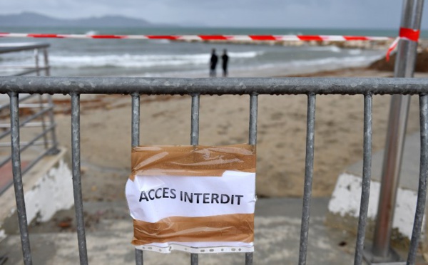 Des boulettes d'hydrocarbure sur des plages de La Ciotat et des calanques de Marseille