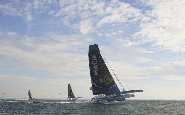 Route du Rhum: le bateau d'Armel Le Cléac'h a chaviré, le skipper en sécurité
