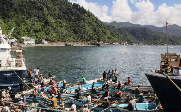 Mayotte: accord France/Comores pour mettre fin au bras de fer sur les migrations