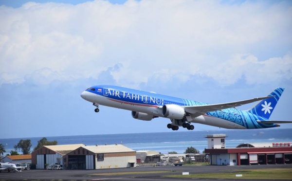 Premier vol commercial du Dreamliner d'Air Tahiti Nui