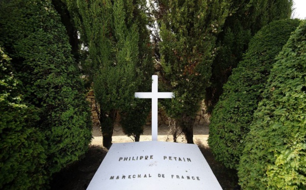 Pétain: Macron dénonce la "boîte à folie" des "polémiques inutiles"