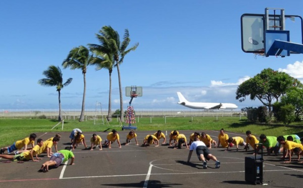 Une journée sport armée-jeunesse à la base aérienne de Faa'a