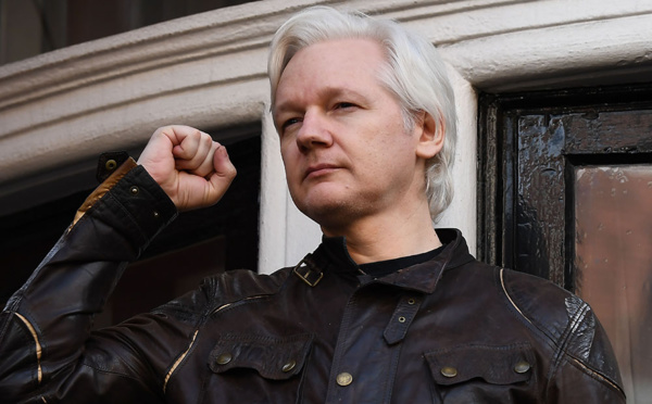 Julian Assange inculpé aux Etats-Unis mais défendu par les associations