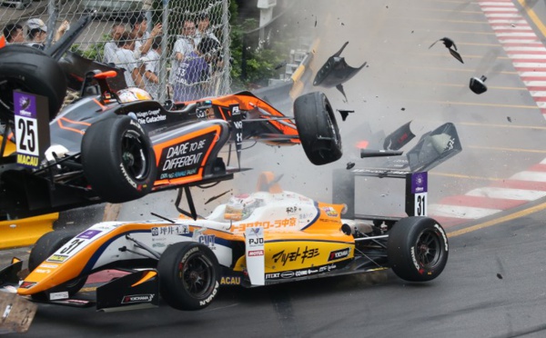 Nouvel accident violent sur le circuit de Macao: 5 blessés, dont une pilote de 17 ans