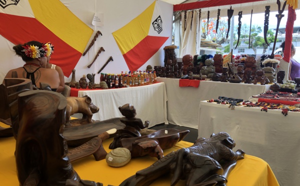 La relève peine à venir pour l'artisanat marquisien