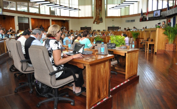 Motion de défiance : Ia Ora Te Fenua et les élus Fetia Api se mettent en retrait