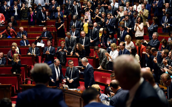 Des "gilets jaunes" dénoncent "les mesurettes" de Philippe