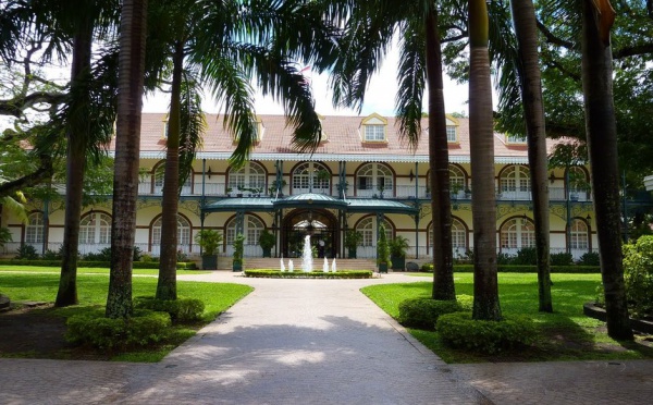 Oscar Temaru veut mettre la Présidence en location