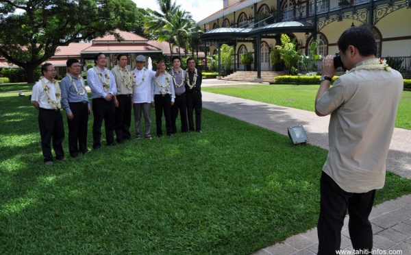 Pour recevoir la délégation chinoise,Temaru rouvre les portes de la Présidence