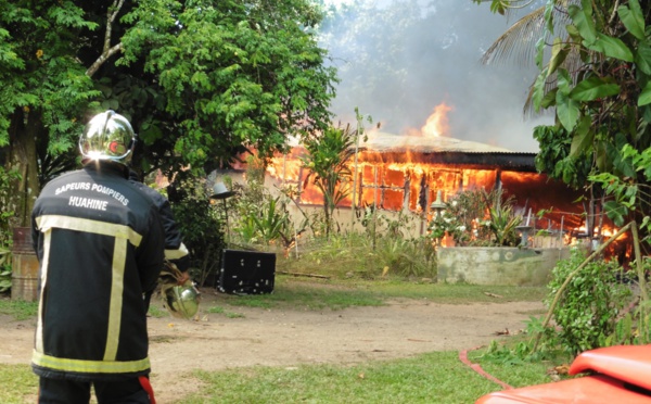 Incendie d'une maison à Huahine