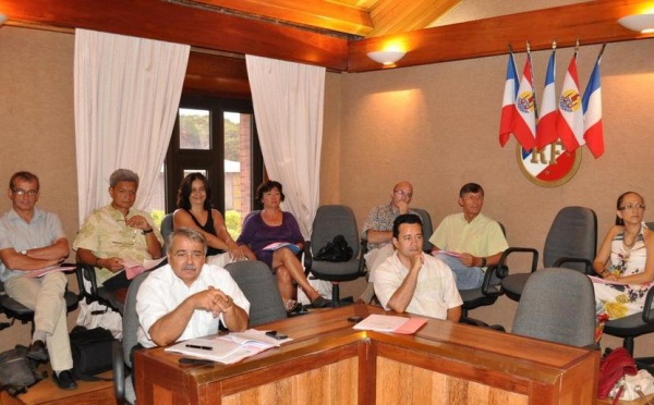 Le CESC approuve le projet de charte de l'éducation, mais rejette le projet de loi organique