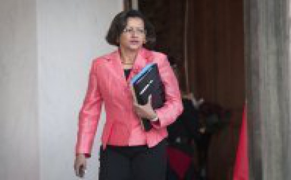 Penchard à la recherche d'une solution à la crise en Nouvelle-Calédonie