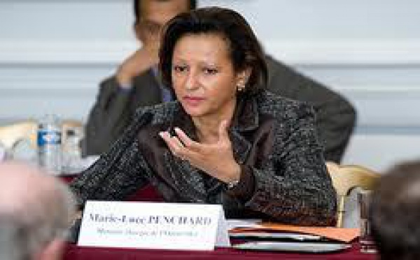 Crise en Calédonie: projet de loi avant l'été, confirme Penchard