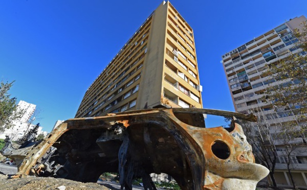 Marseille: une barre d'immeuble vétuste et dangereuse totalement évacuée