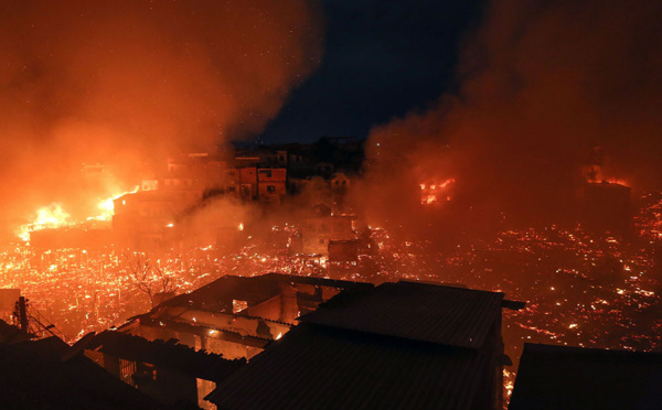 Brésil: 600 maisons brûlées lors d'un incendie à Manaus