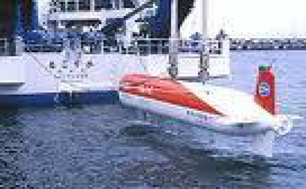 Japon: des robots sous-marins cherchent des victimes du tsunami