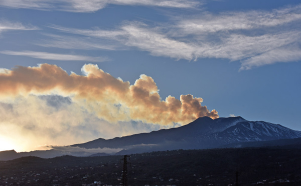 La zone du volcan Etna, en éruption, frappée par un séisme de 4,8