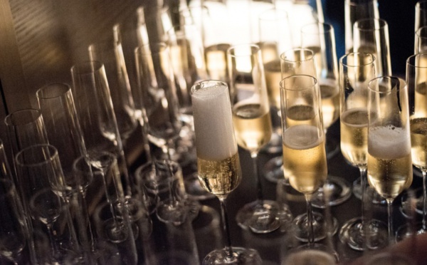 Le réveillon, dernière soirée à risques d'une sombre année