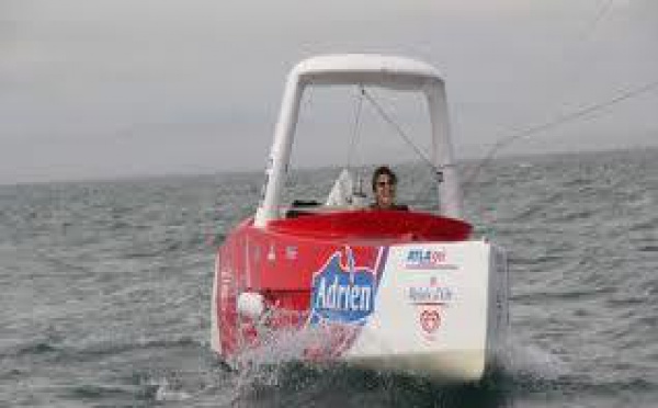 Défi Anne Quéméré: Elle approche des Tuamotu