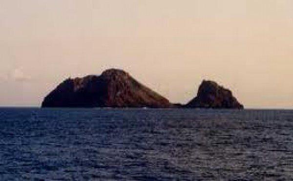 Nouvelles vagues autour des polémiques îles Matthew et Hunter