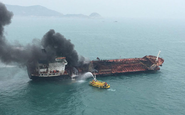 Hong Kong: un mort et deux disparus dans l'incendie d'un pétrolier