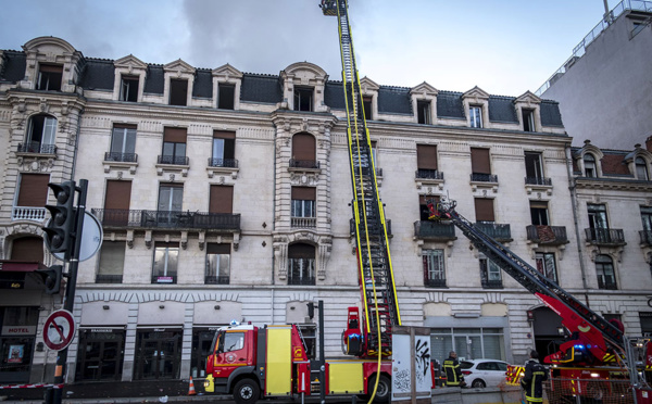 Toulouse: 20 blessés dont un "grave" dans l'incendie d'un immeuble