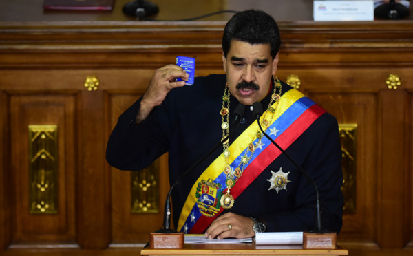 Maduro entame un deuxième mandat contesté dans un Venezuela isolé et en crise